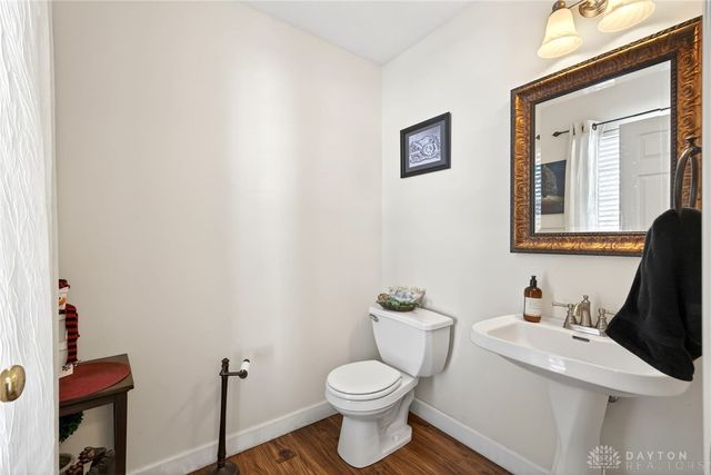 7 W Long Meadow Drive, Springboro, OH 45066