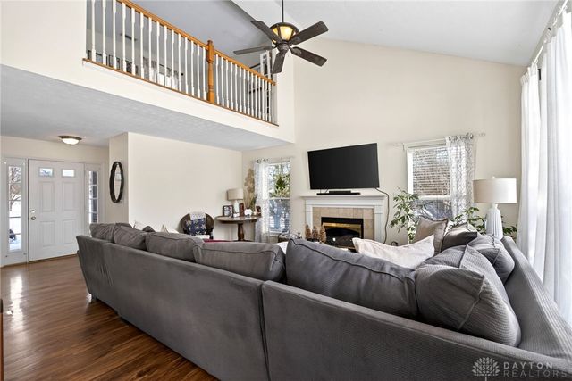 7 W Long Meadow Drive, Springboro, OH 45066