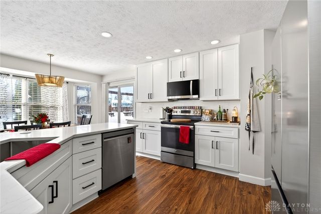 7 W Long Meadow Drive, Springboro, OH 45066