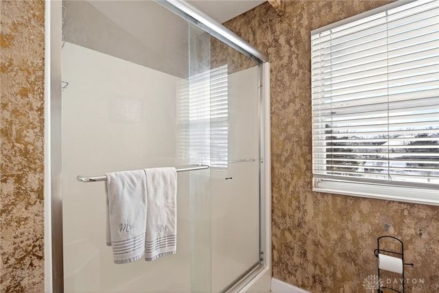 7 W Long Meadow Drive, Springboro, OH 45066