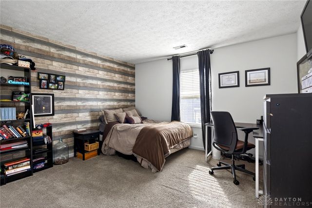 7 W Long Meadow Drive, Springboro, OH 45066