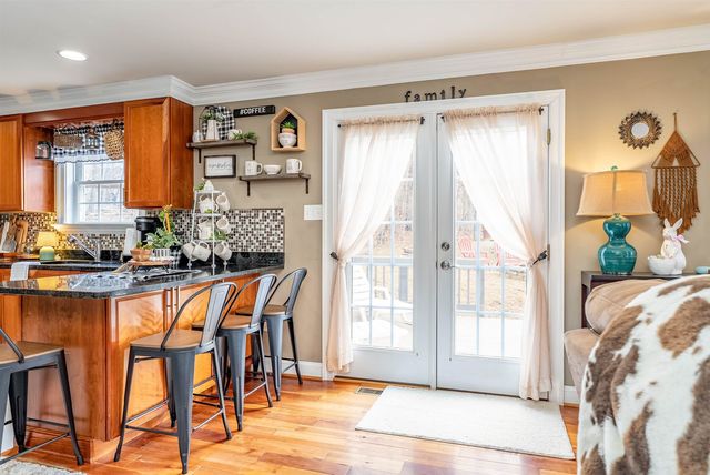 406 WOODLAND DR, Luray, VA 22835