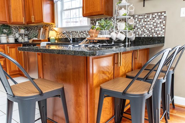 406 WOODLAND DR, Luray, VA 22835