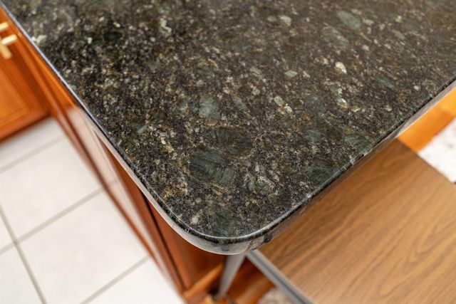 406 WOODLAND DR, Luray, VA 22835