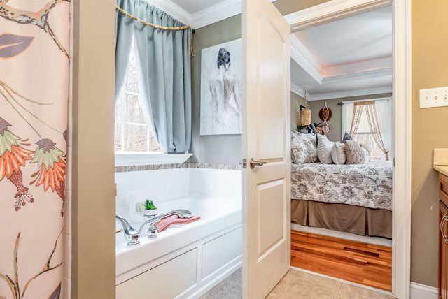 406 WOODLAND DR, Luray, VA 22835