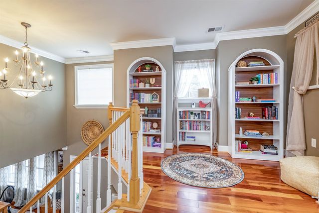 406 WOODLAND DR, Luray, VA 22835