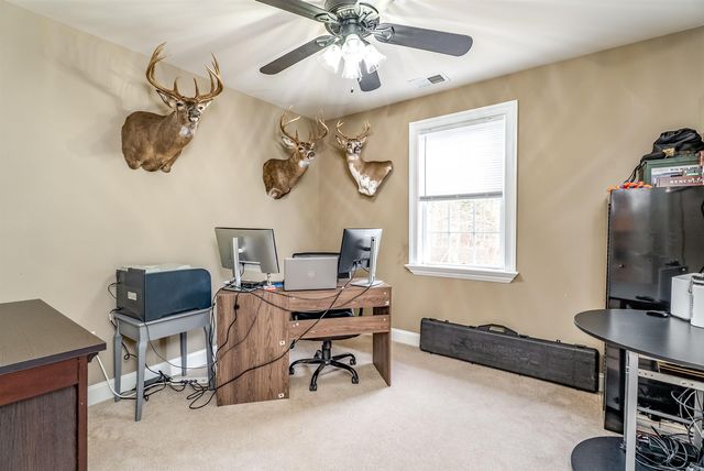 406 WOODLAND DR, Luray, VA 22835