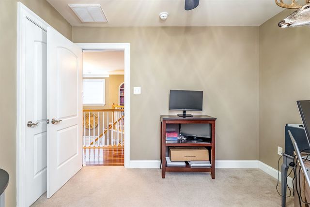 406 WOODLAND DR, Luray, VA 22835