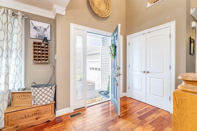 406 WOODLAND DR, Luray, VA 22835