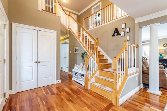 406 WOODLAND DR, Luray, VA 22835