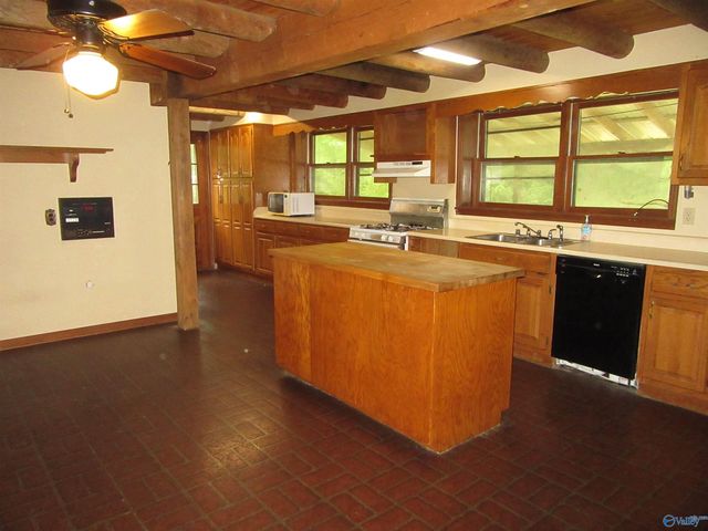 3809 South Chapel Hill Road, Decatur, AL 35603