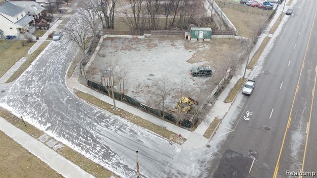6474 W Warren Avenue, Detroit, MI 48210