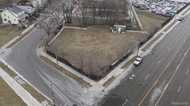 6474 W Warren Avenue, Detroit, MI 48210