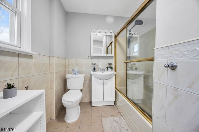 220 W Scott Ave, Rahway City, NJ 07065