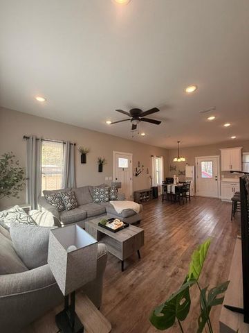 226 Loveless, Hartford, AL 36344