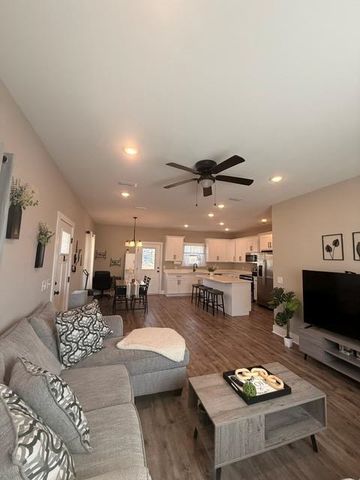 226 Loveless, Hartford, AL 36344