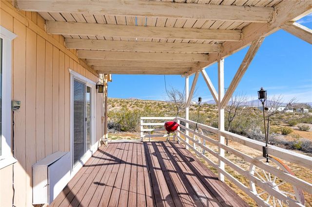 31420 Rabbit Springs Lane, Lucerne Valley, CA 92356