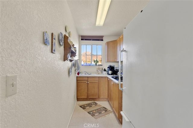 31420 Rabbit Springs Lane, Lucerne Valley, CA 92356