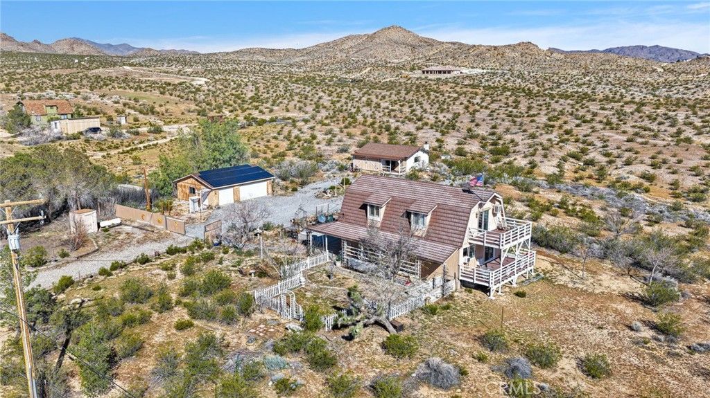 Image 25 of property listing at 31420 Rabbit Springs Lane, Lucerne Valley, CA 92356