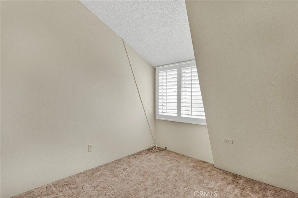 Image 34 of property listing at 31420 Rabbit Springs Lane, Lucerne Valley, CA 92356