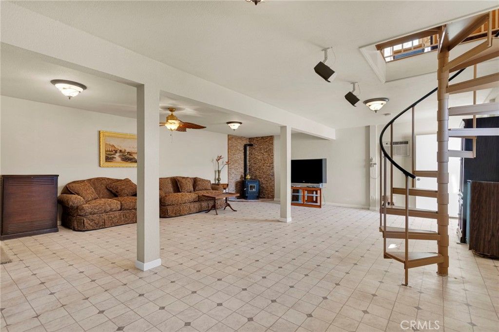 Image 35 of property listing at 31420 Rabbit Springs Lane, Lucerne Valley, CA 92356