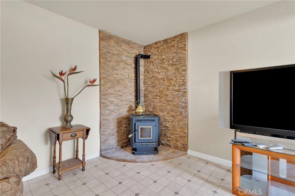 Image 38 of property listing at 31420 Rabbit Springs Lane, Lucerne Valley, CA 92356