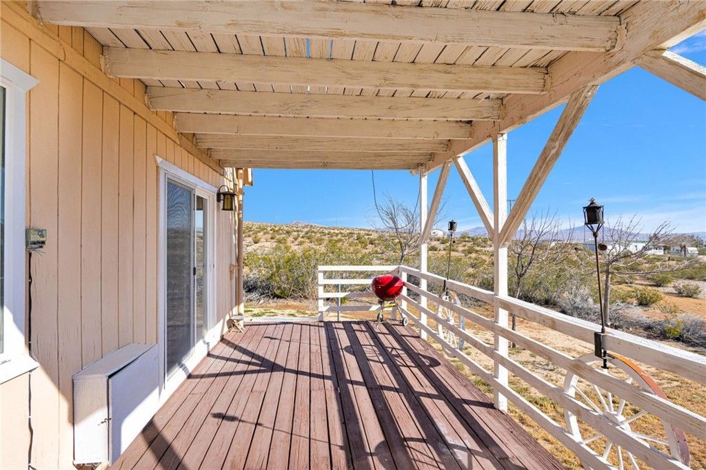 Image 46 of property listing at 31420 Rabbit Springs Lane, Lucerne Valley, CA 92356