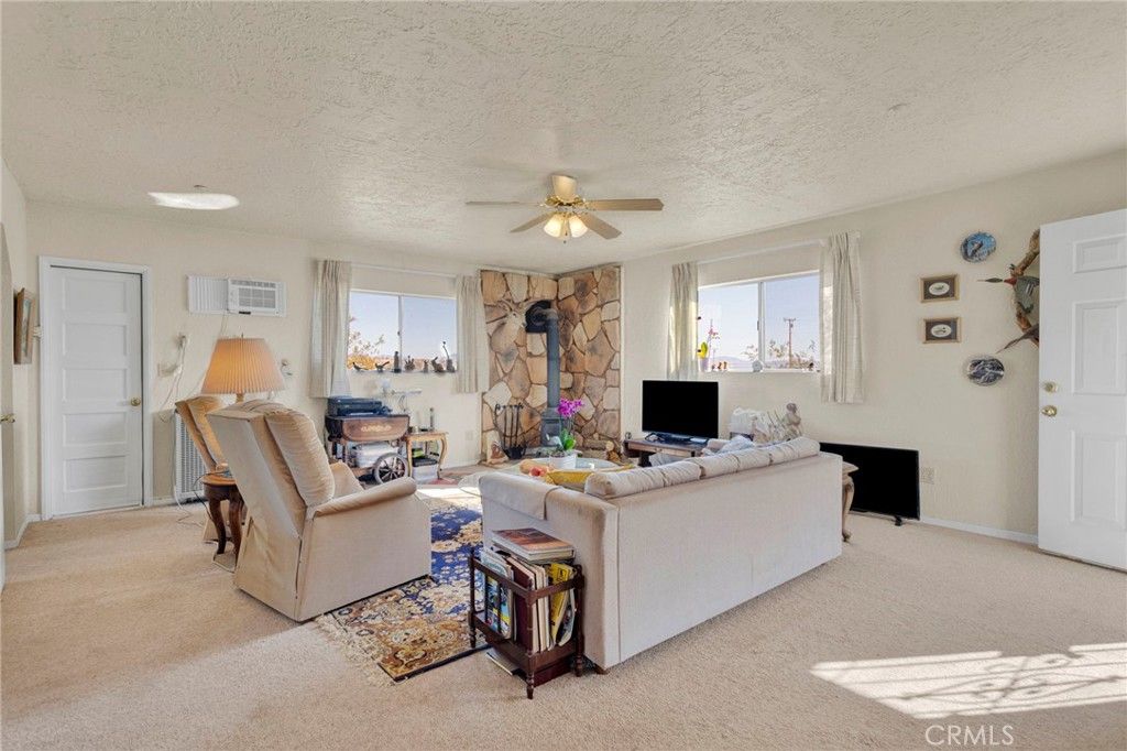 Image 51 of property listing at 31420 Rabbit Springs Lane, Lucerne Valley, CA 92356