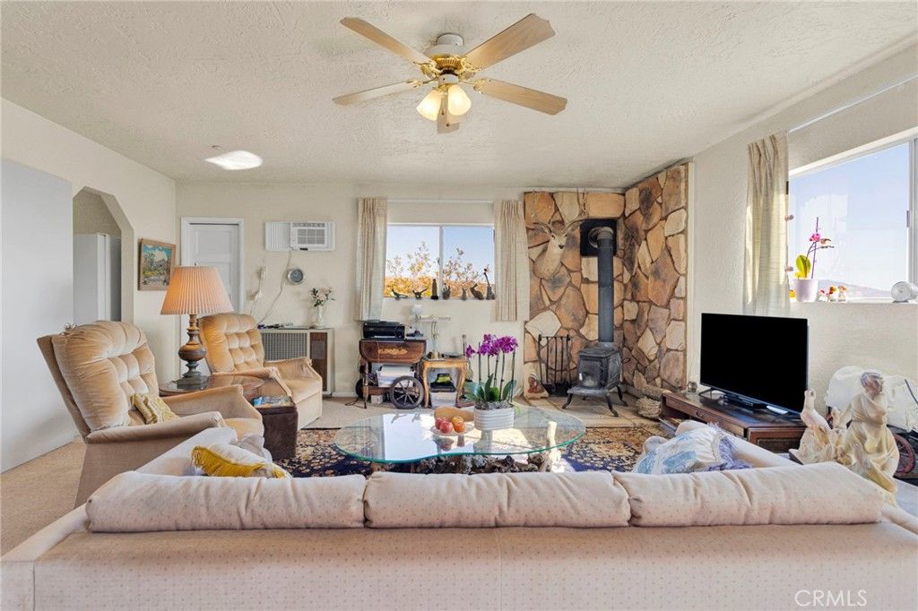Image 52 of property listing at 31420 Rabbit Springs Lane, Lucerne Valley, CA 92356