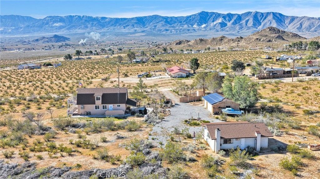 Image 71 of property listing at 31420 Rabbit Springs Lane, Lucerne Valley, CA 92356