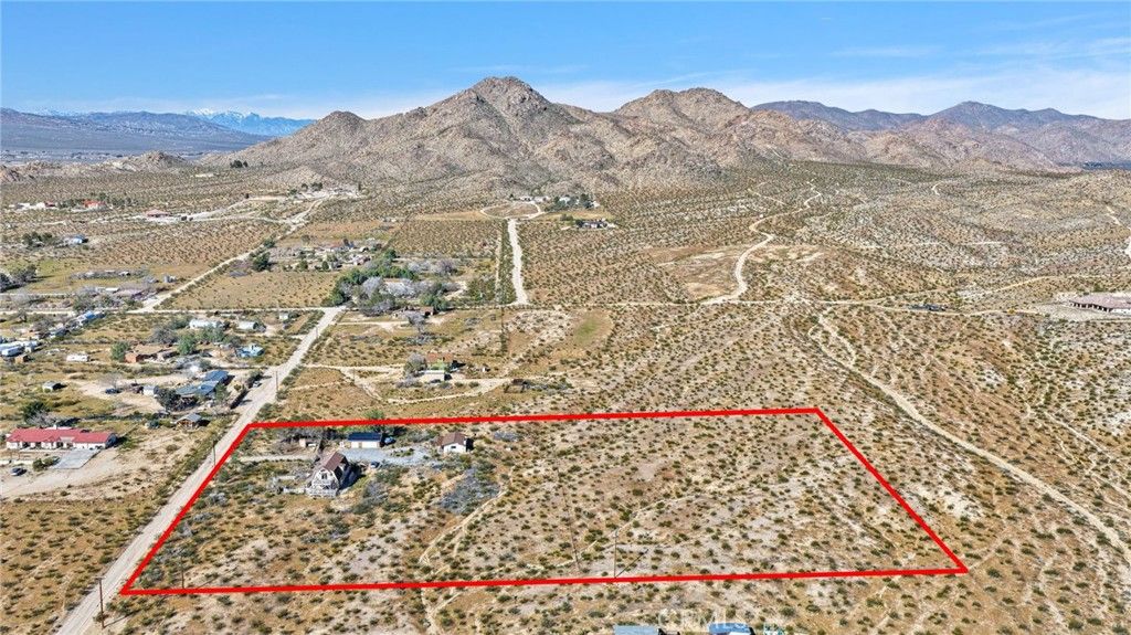 Image 72 of property listing at 31420 Rabbit Springs Lane, Lucerne Valley, CA 92356
