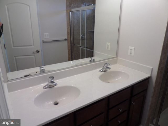 11764 DAWKINS RIDGE LN, Bristow, VA 20136