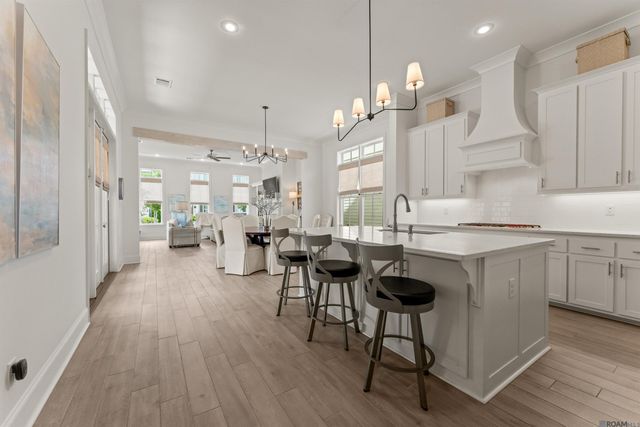 5329 Mimosa St, Baton Rouge, LA 70808