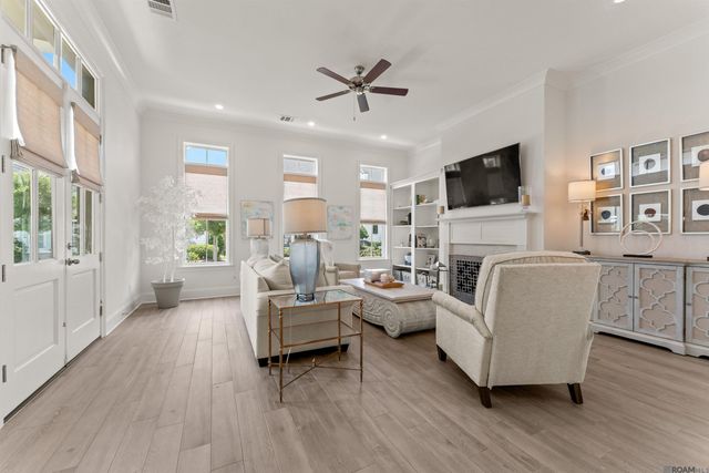 5329 Mimosa St, Baton Rouge, LA 70808