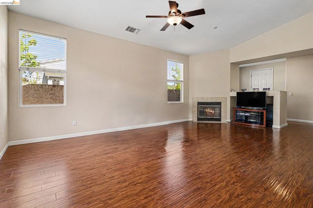 909 Sawyer Way, Brentwood, CA 94513