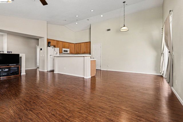 909 Sawyer Way, Brentwood, CA 94513