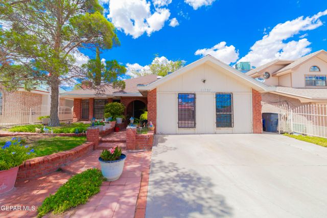 11737 ROGER CHAFFEE Lane, El Paso, TX 79936