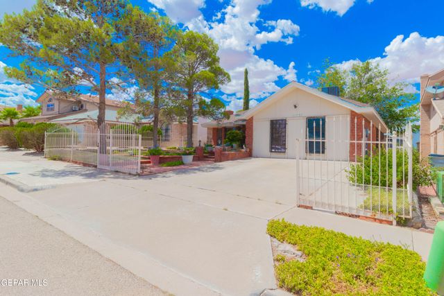 11737 ROGER CHAFFEE Lane, El Paso, TX 79936