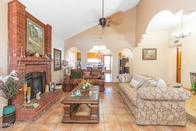 11737 ROGER CHAFFEE Lane, El Paso, TX 79936