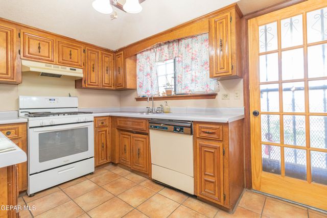 11737 ROGER CHAFFEE Lane, El Paso, TX 79936