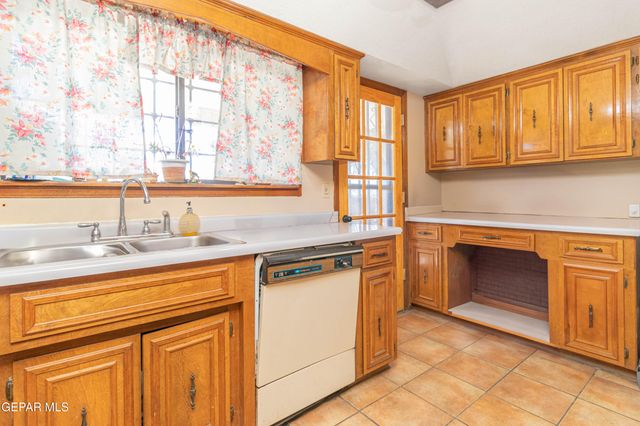 11737 ROGER CHAFFEE Lane, El Paso, TX 79936