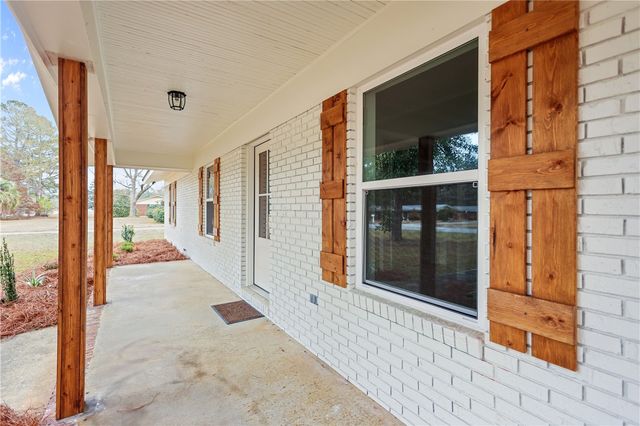 215 Glynn Street, Jesup, GA 31545