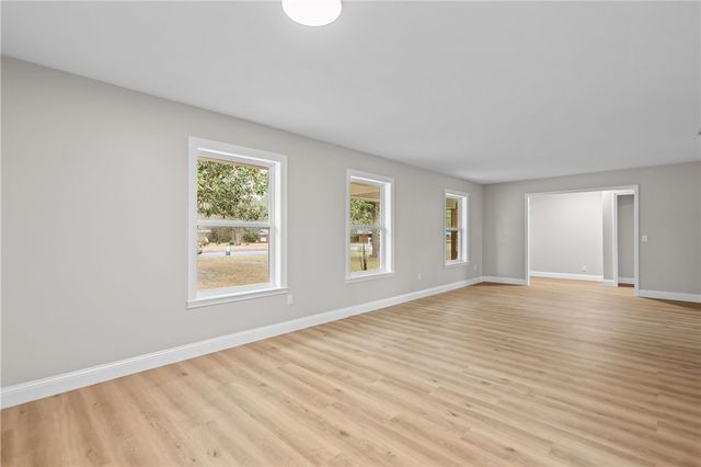 215 Glynn Street, Jesup, GA 31545