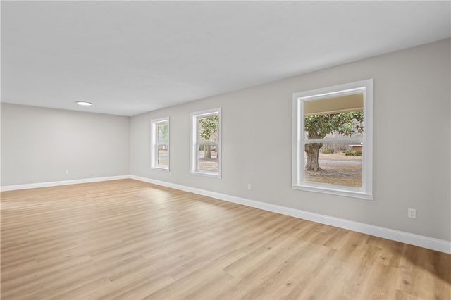 215 Glynn Street, Jesup, GA 31545