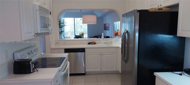 10710 NW 66th St 202, Doral, FL 33178