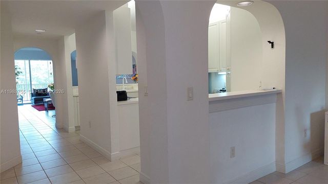 10710 NW 66th St 202, Doral, FL 33178