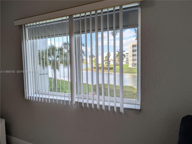 10710 NW 66th St 202, Doral, FL 33178