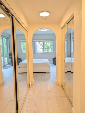 10710 NW 66th St 202, Doral, FL 33178