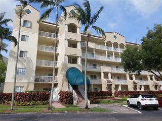 10710 NW 66th St 202, Doral, FL 33178