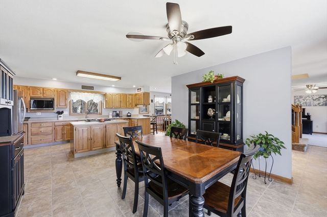 54 Helen St, Chicopee, MA 01020